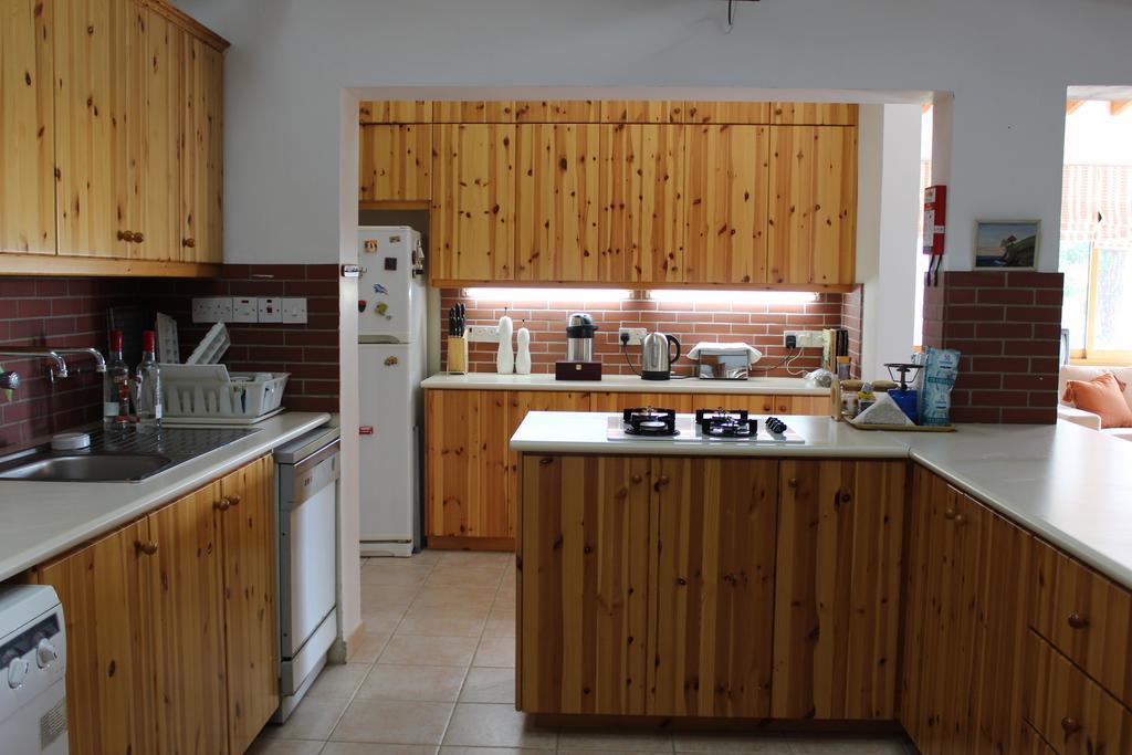 Villa In Moniatis 部屋 写真